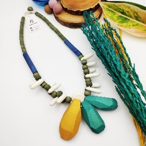 Multicolor Wood Pendant Necklace