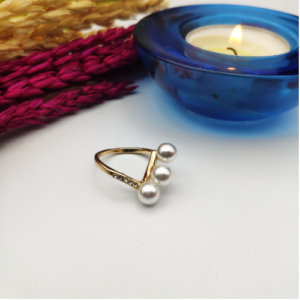 Gold Triple Pearl Ring