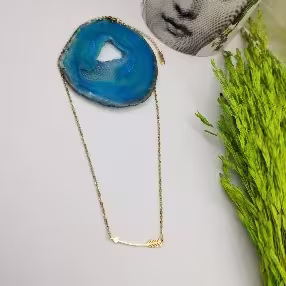 Gold Minimal Curve Necklace