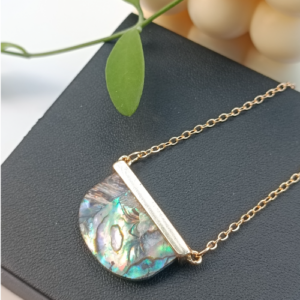 Green Shell Bar Necklace