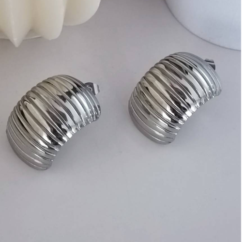 Silver Ribbed Dome Studs