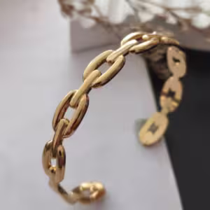 Gold Oval Link Bracelet