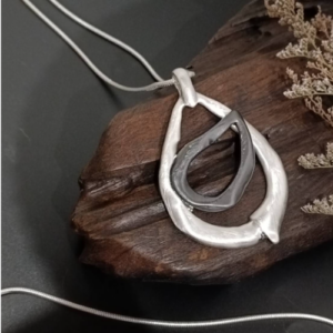 Black Silver Linked Oval Necklace