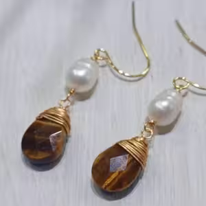 Pearl On Earth Earrings