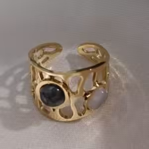 Gold Openwork Stone Ring