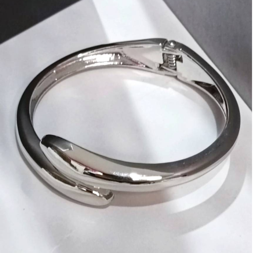 Silver Open Curve Bracelet