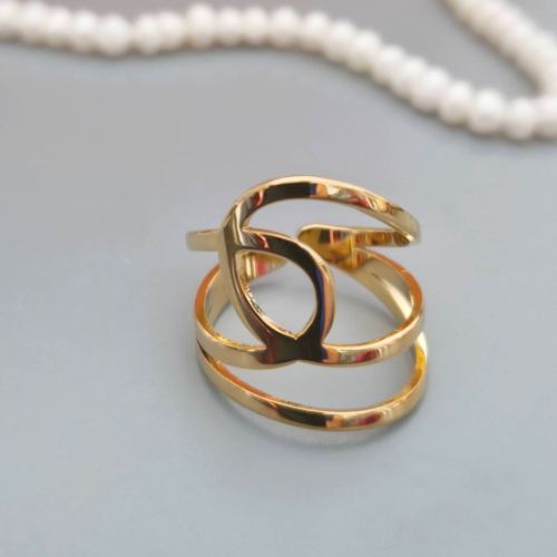 Gold Interlinked Loop Ring