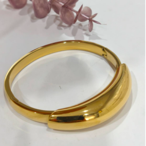 Gold Sleek Bangle Bracelet