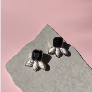 Black Stone Floral Stud Earrings