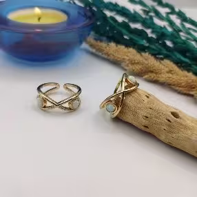 Gold Criss Cross Ring