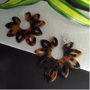 Tortoiseshell Flower Earrings