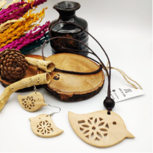 Cutout Leaf Wood Necklace