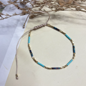 Deep Blue Acrylic Beaded Bracelet