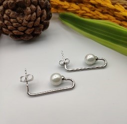 Silver Pearl Curve Earrings