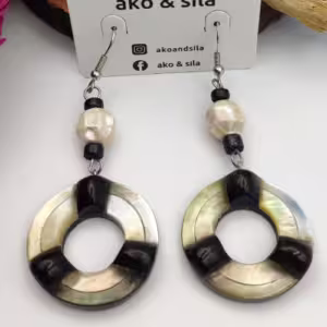 Shell Circle Wood Earrings