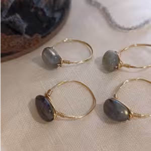 Noir Essence Ring