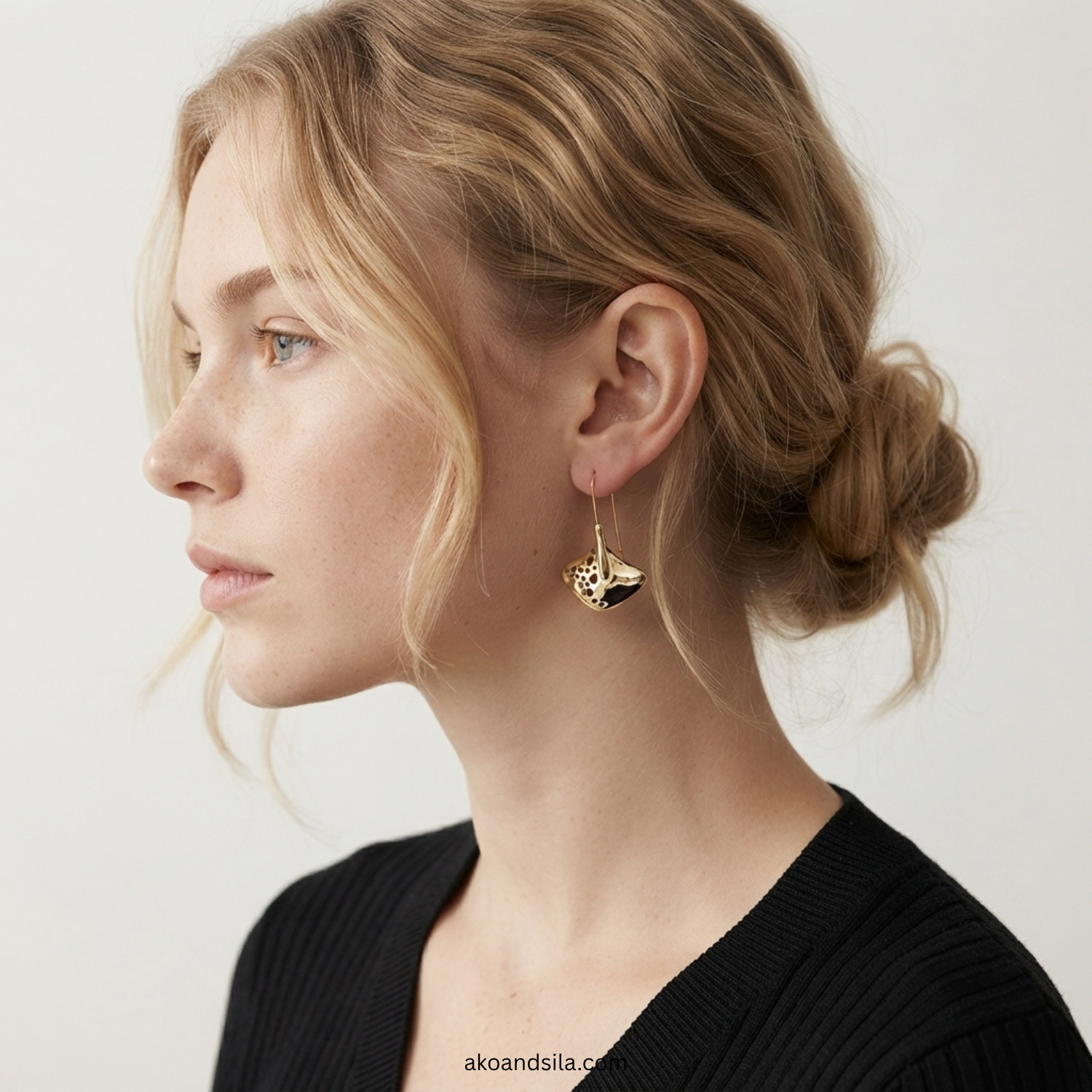 Golden Crystal Pyramid Drop Earrings - Image 2