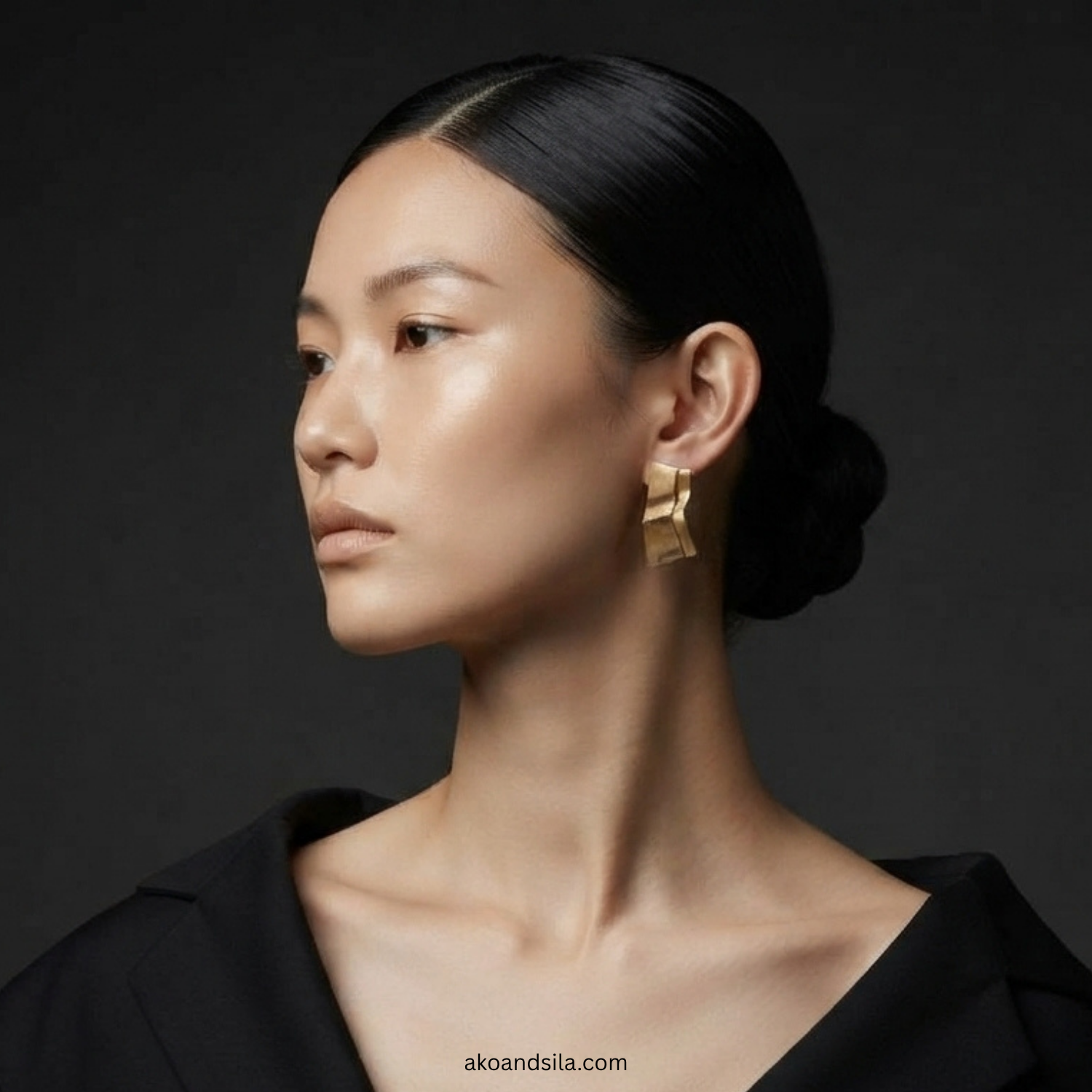 Golden Stone Fan Earrings - Image 2