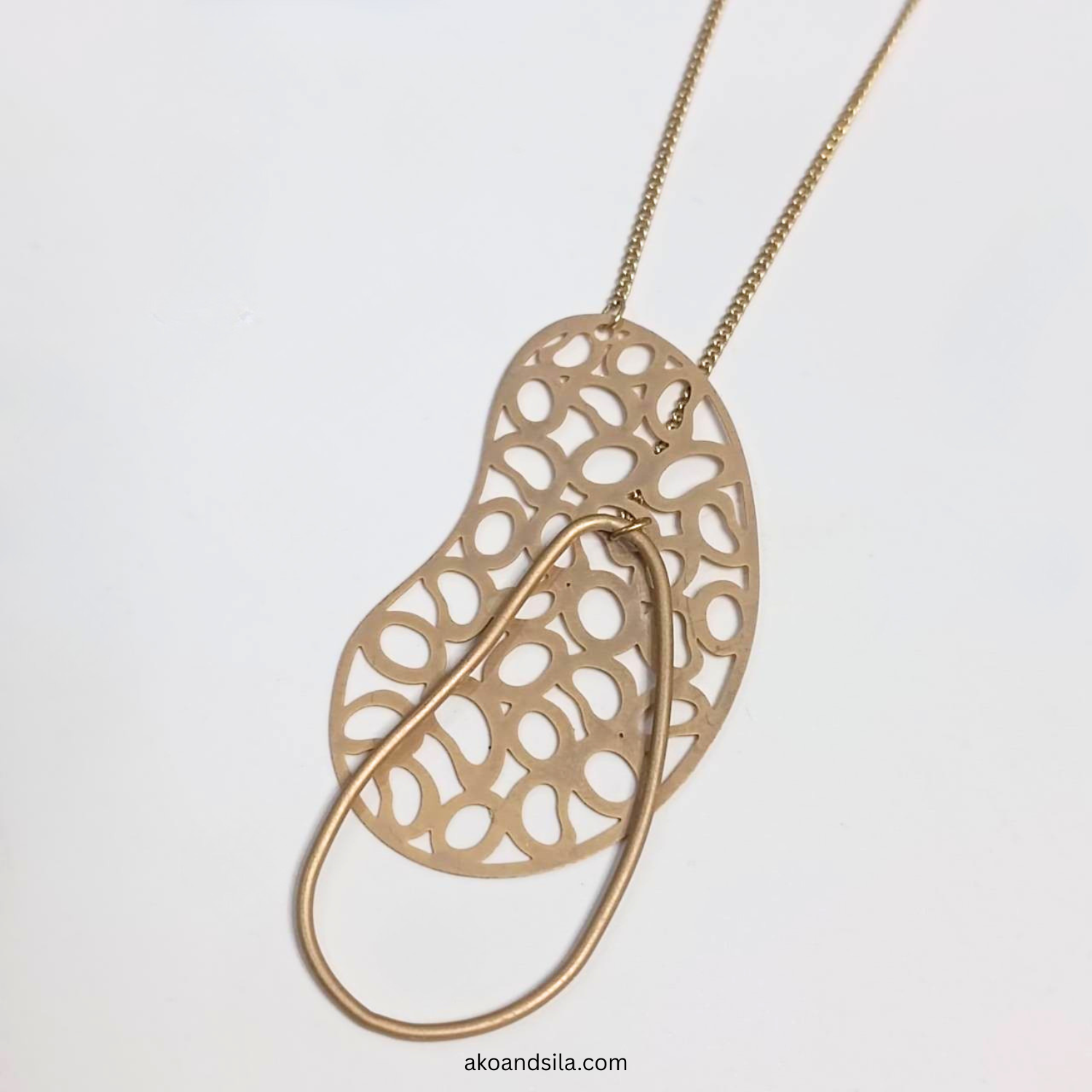 Golden Filigree Leaf Necklace - Image 4