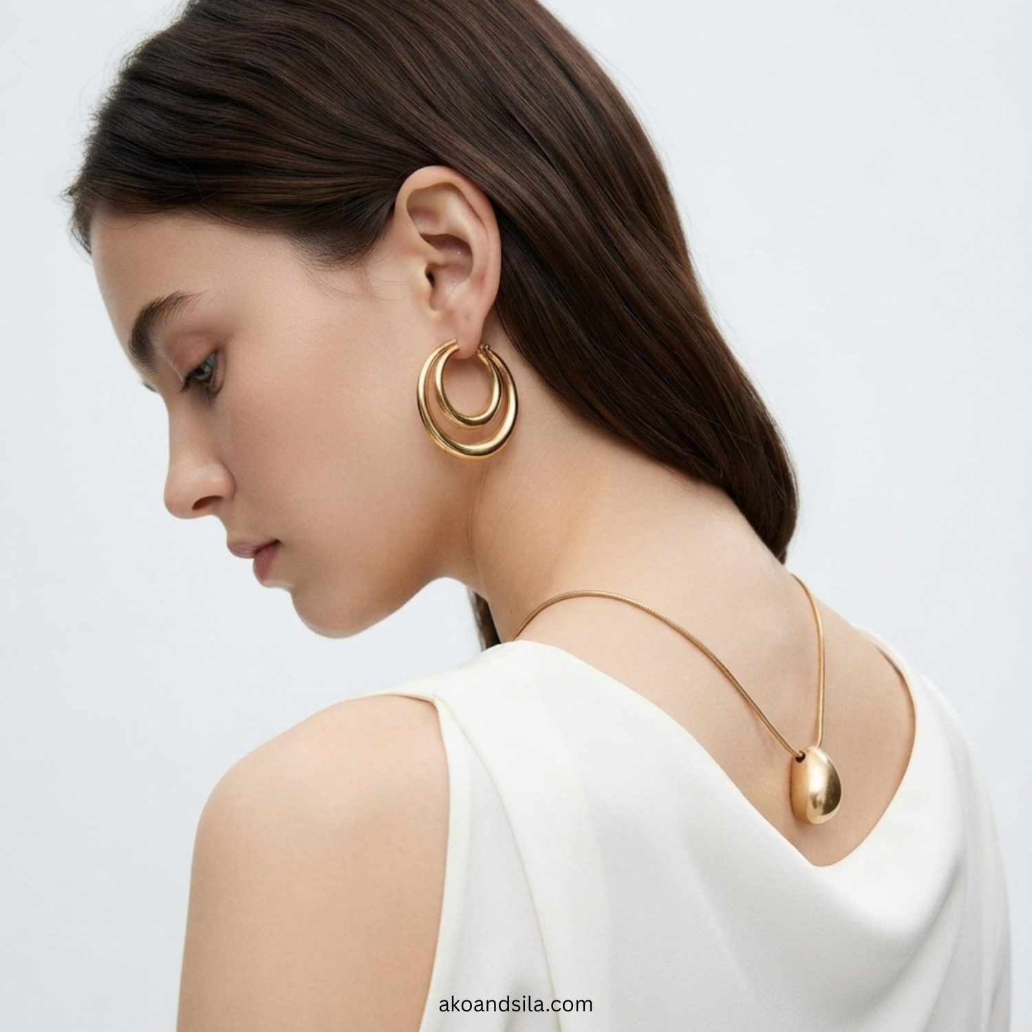 Rose Golden Disc Necklace - Image 2
