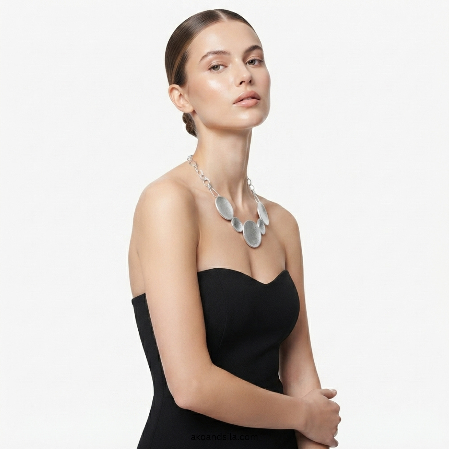 Silver Disc Collar Necklace - Image 2