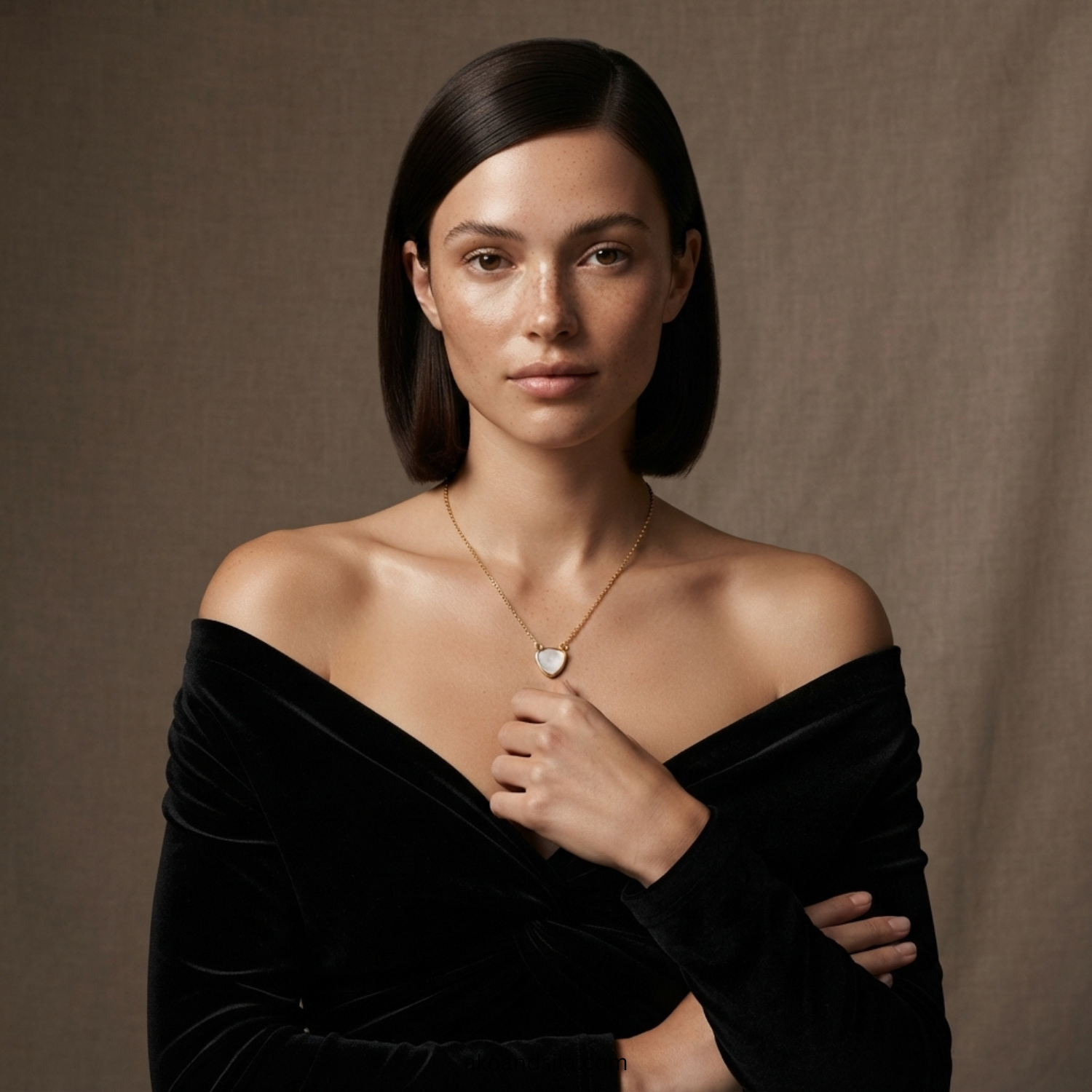 Snow Delta Necklace - Image 2