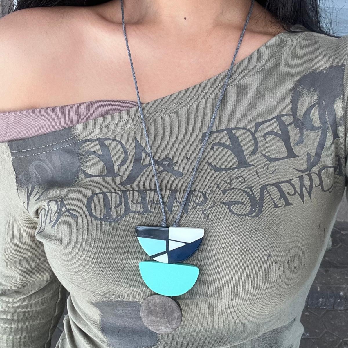 Abstract Leaf Wood Necklace - Image 4