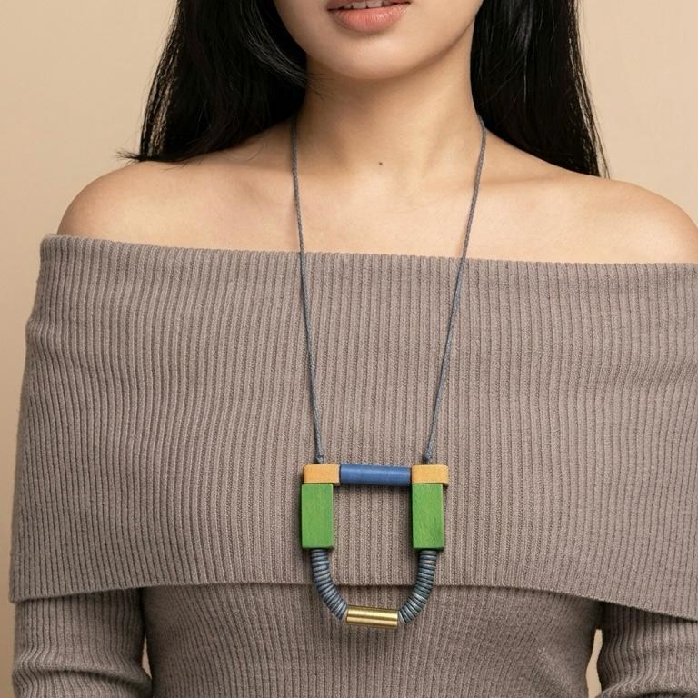 Color Block Wood Collar Necklace - Image 6