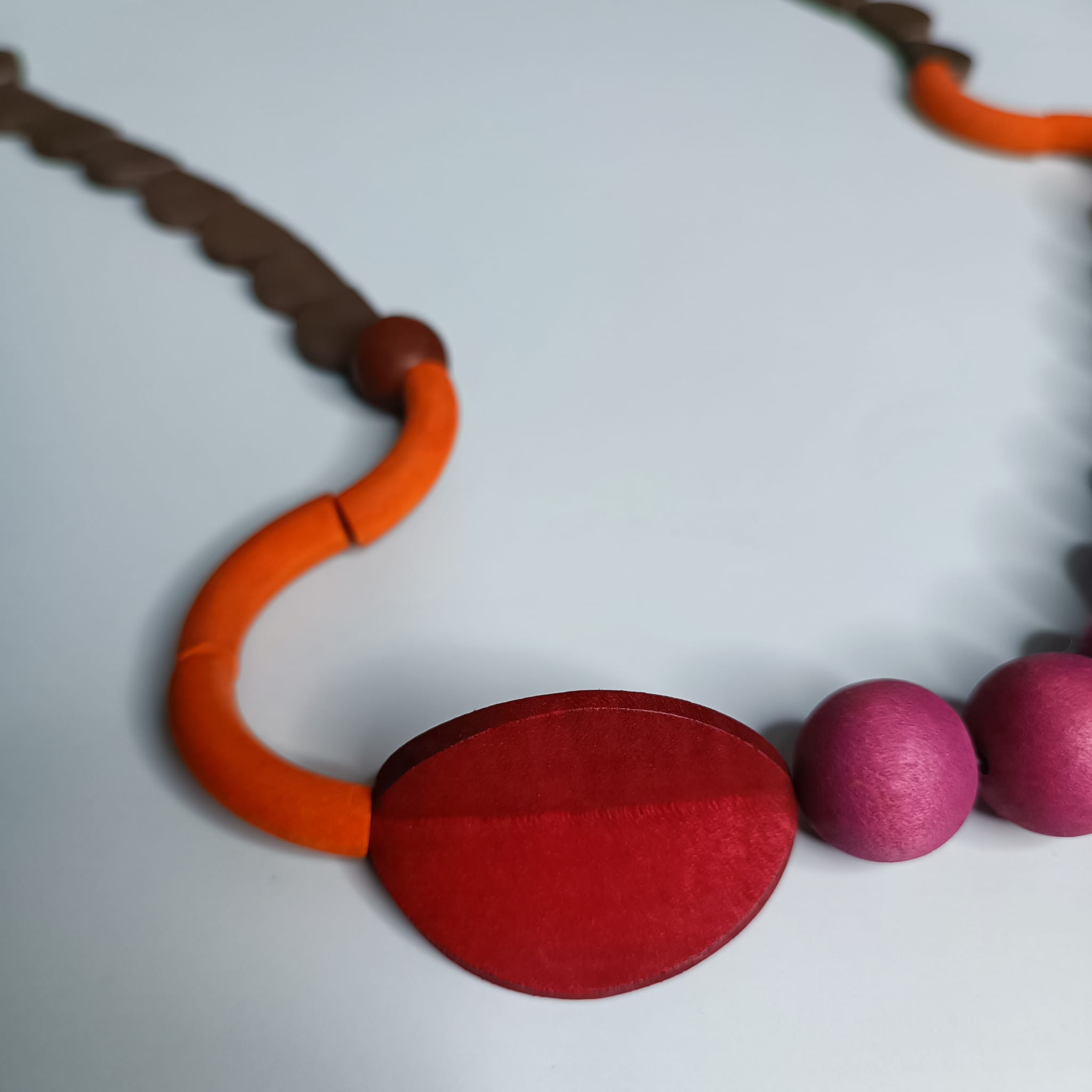 Berry Olive Wood Necklace - Image 4