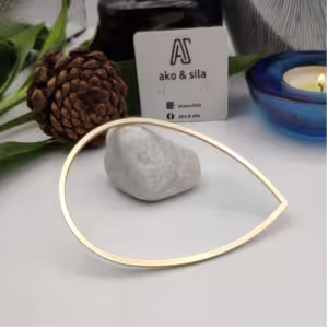 Gold Open Teardrop Bracelet