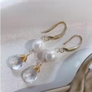 Pearl In Glacier Light Earrings