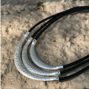 Silver Hammered Arc Collar Necklace