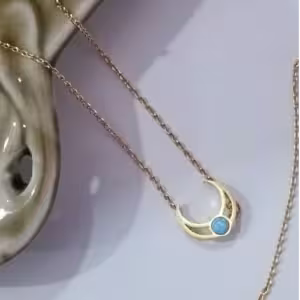 Gold Horseshoe Necklace