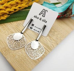 Silver White Filigree Fan Earrings