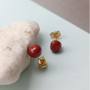 Golden Red Round Stud Earrings
