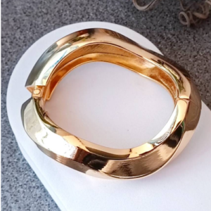 Gold Rounded Link Bracelet