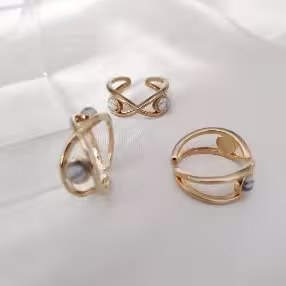 White Criss cross Ring