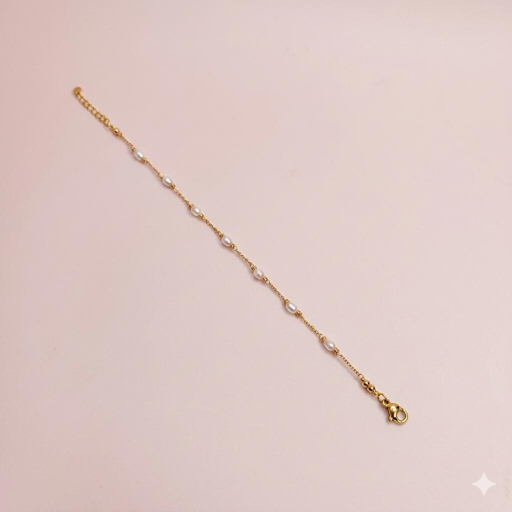 Oval Freshwater Pearl Bracelet - Image 4