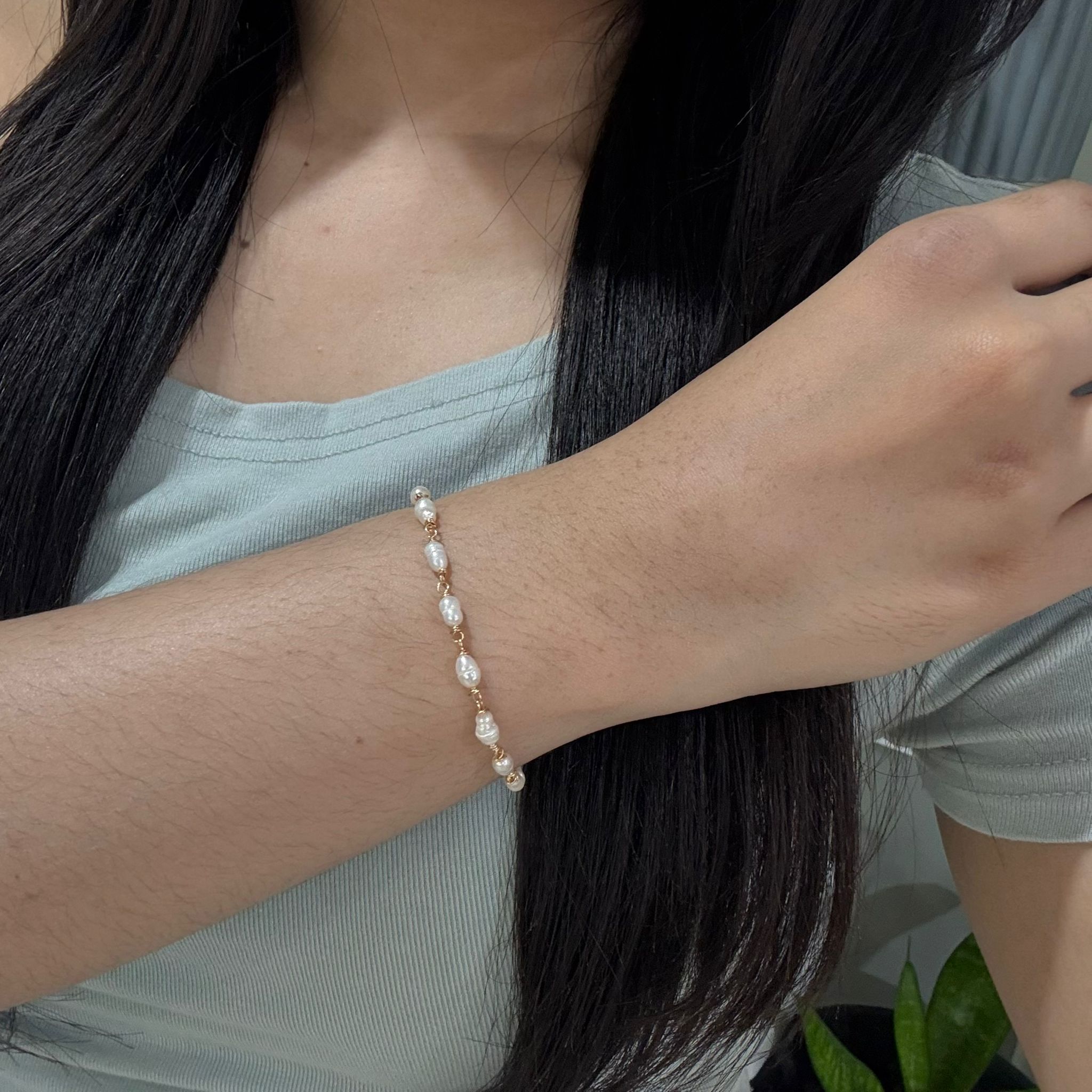 Classic Pearl Chain Bracelet - Image 3