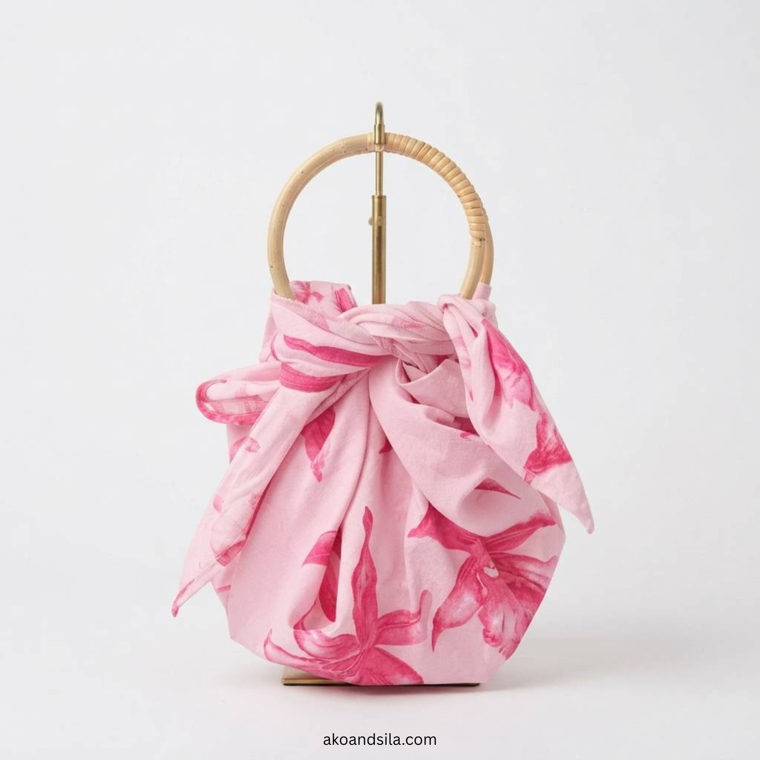 Blush Pink Orchid Linen Knot Bag with Bamboo Handle - Image 3